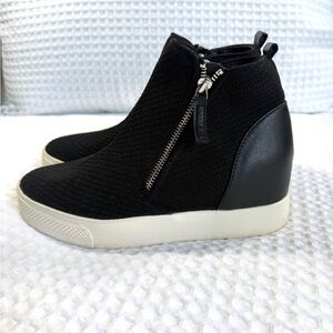 Steve Madden Black and White Sneakers